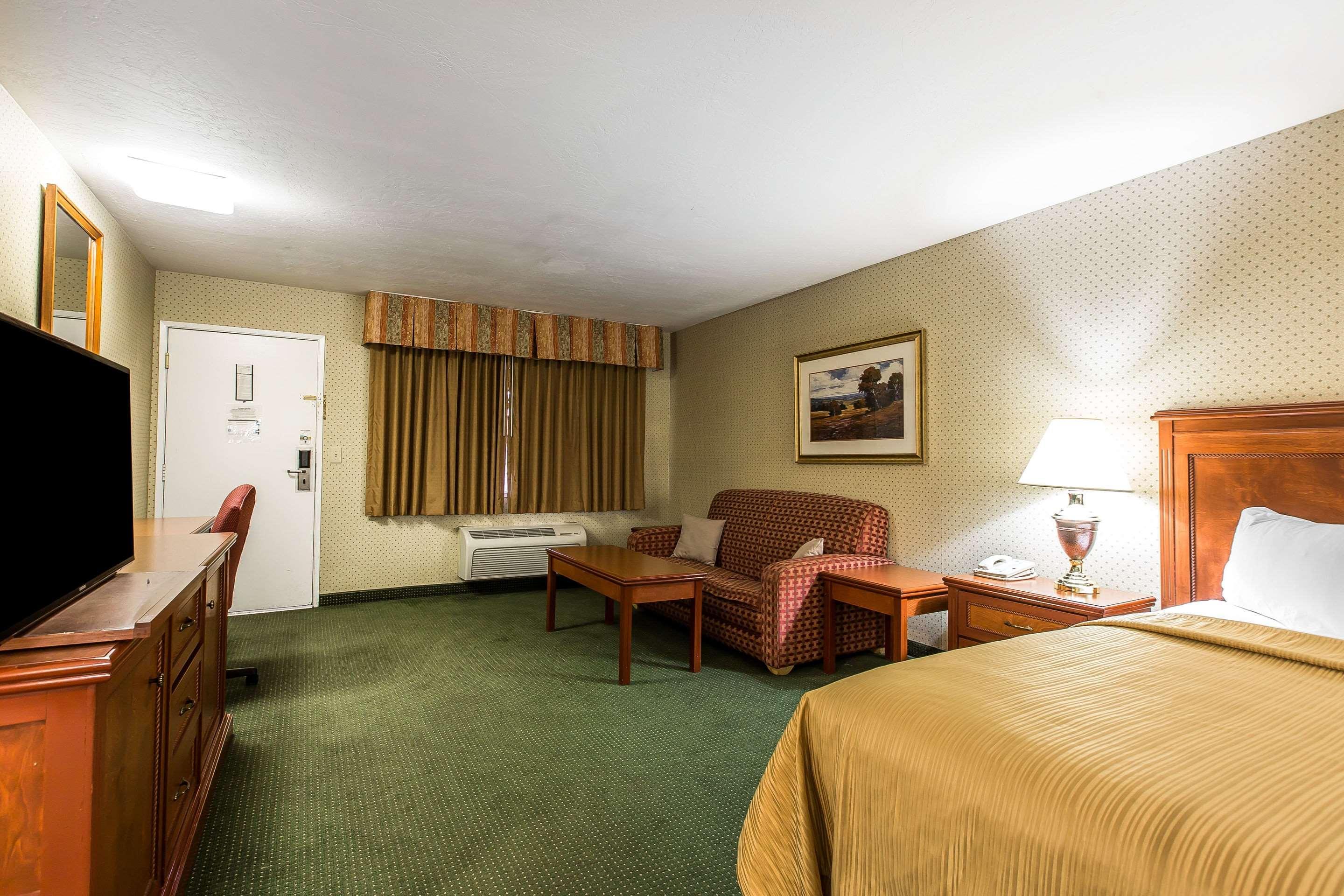 Quality Inn Near China Lake Naval Station Ridgecrest Exterior foto