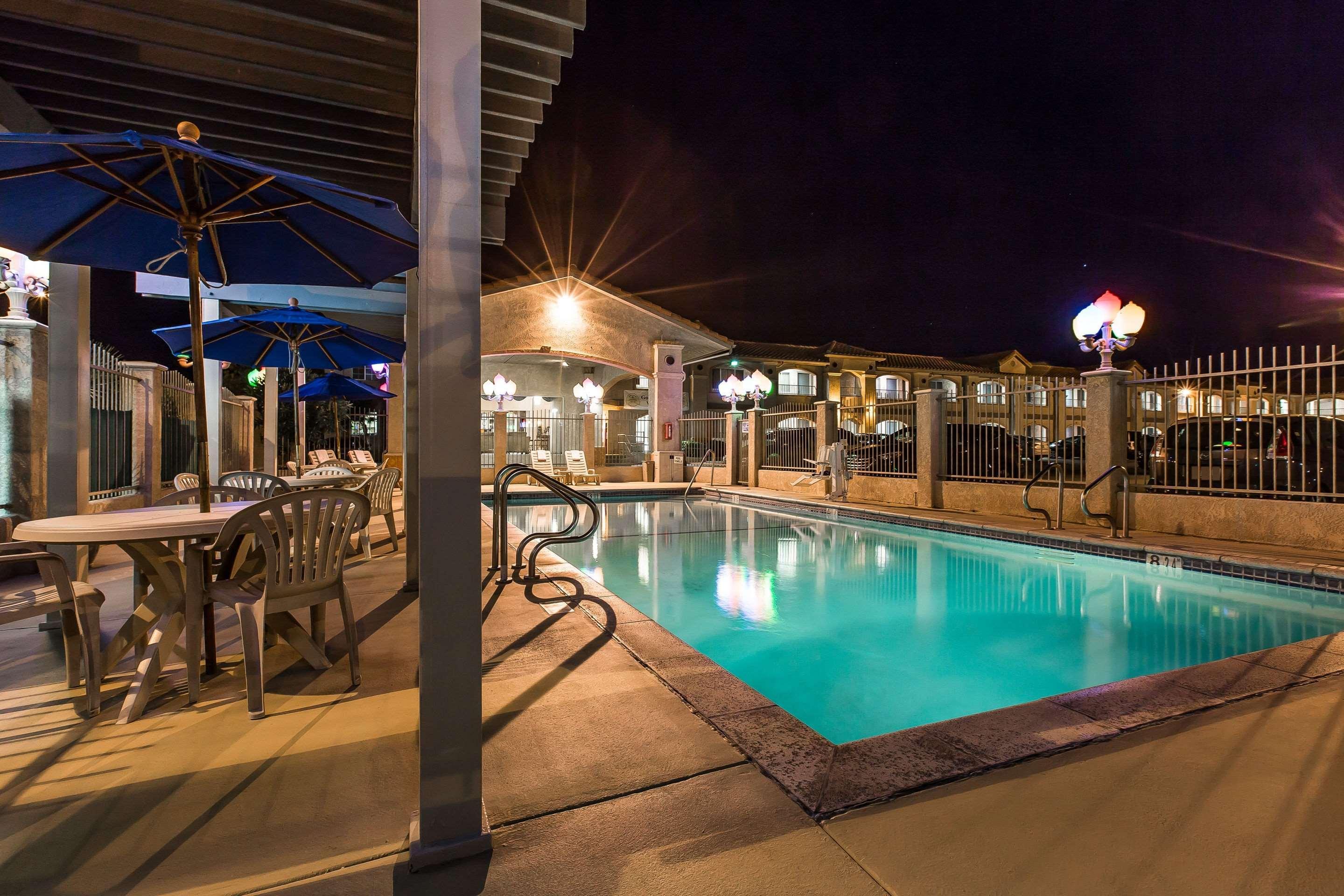 Quality Inn Near China Lake Naval Station Ridgecrest Exterior foto